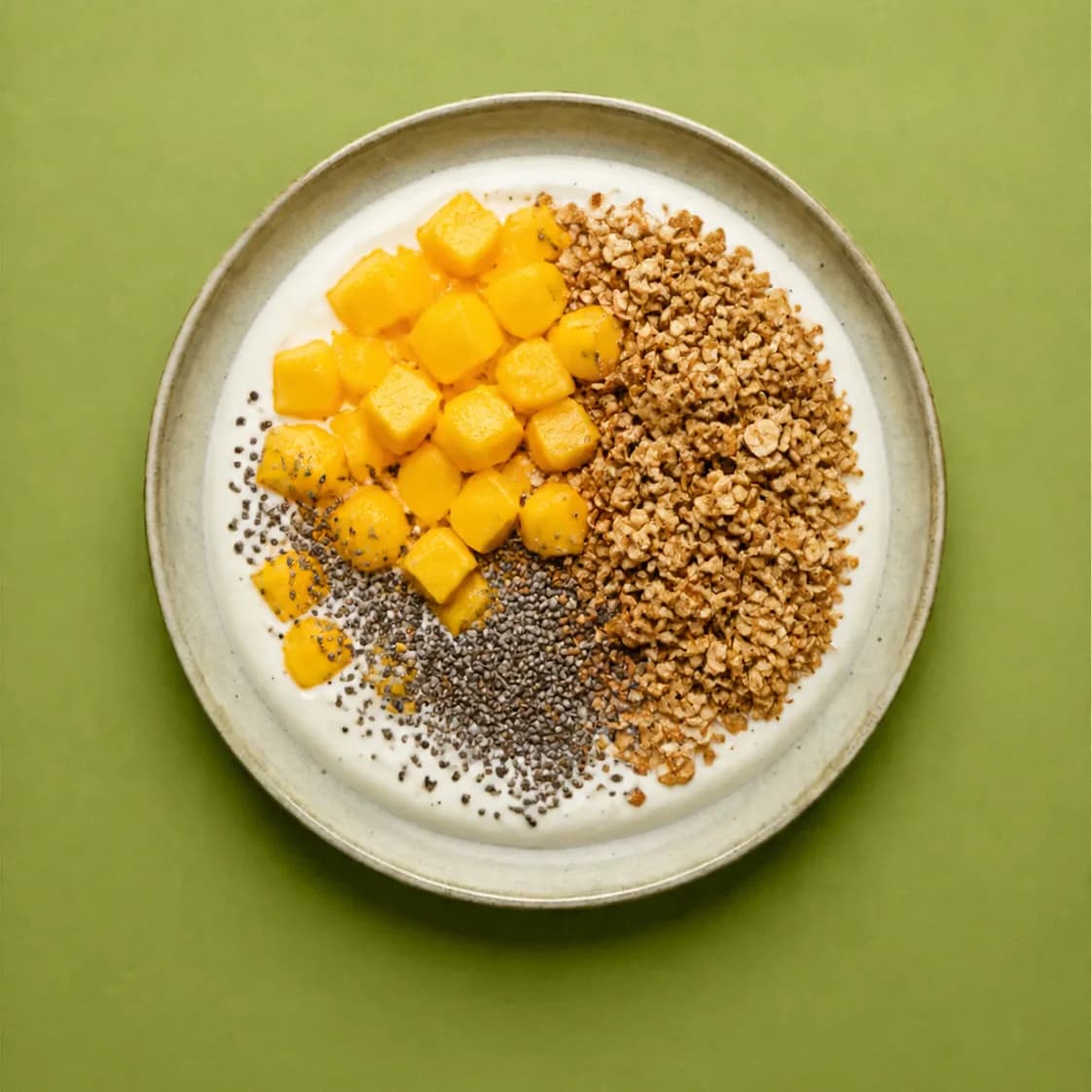 Mango yoghurt bowl